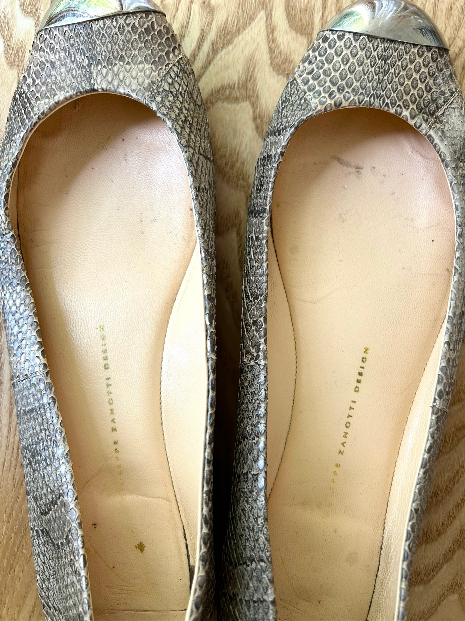 Ballerines en cuir véritable imprimé serpent bout argenté Pointure 41 Giuseppe Zanotti – photo 10